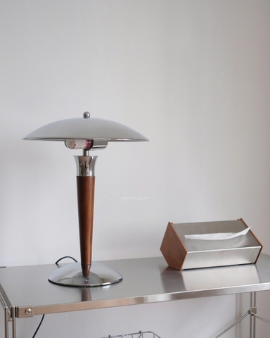 Đèn tán kim loại thân gỗ