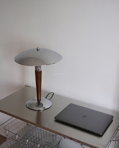 Đèn tán kim loại thân gỗ