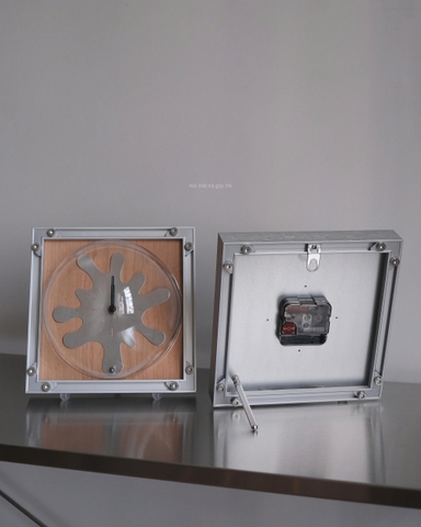Đồng hồ khung kim loại+ mặt gỗ