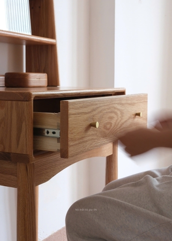 Bàn trang điểm gỗ sồi 01