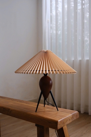 Đèn bàn cổ điển Bắc Âu