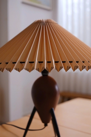 Đèn bàn cổ điển Bắc Âu