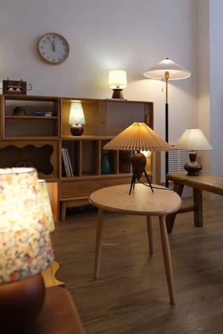 Đèn bàn cổ điển Bắc Âu