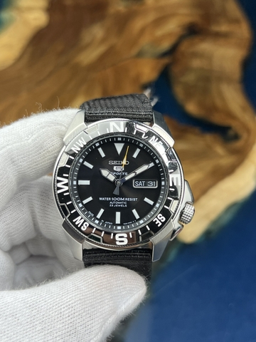 Seiko 5 Sport SNZE81J1 | 7S36-02P0 | Size 42mm | Mã số 5700