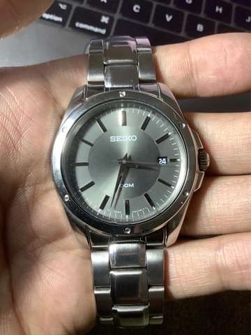 Mã số 1 : Đồng hồ Seiko chạy pin - Chống nước 100M