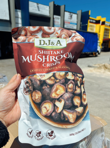 Nấm Hương Sấy Giòn DJ&A Shiitake Mushroom Crisps 300g snack ăn vặt heatthy lành mạnh từ nấm thật