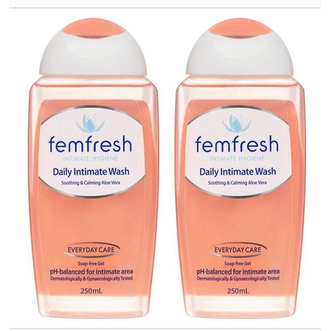 Dung dịch vệ sinh phụ nữ cao cấp hàng ngày Femfresh Daily Wash 250ml