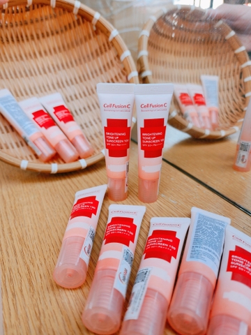 Kem Chống Nắng Cell Fusion C Brightening Tone Up Sunscreen 100 SPF50+/PA++++Mini 10ml -  Nâng Tông Da
