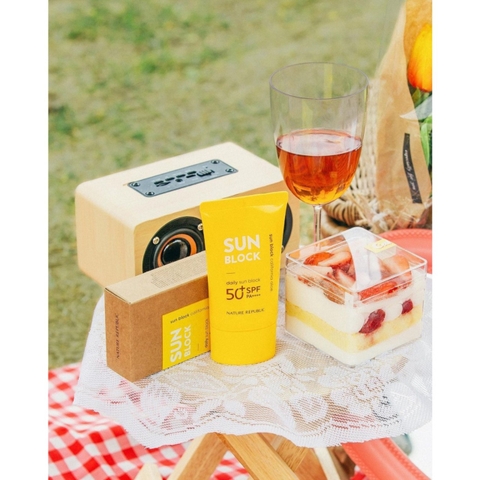Nature Republic Kem chống nắng California Aloe Daily Sun Block SPF50+PA+++ 57ml (IP04)