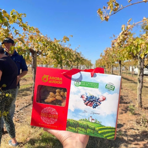 Nho khô nguyên cành Adora st Food Dried Grapes Cluster Thompson  1kg đặc sản Úc