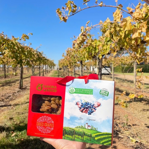 Nho khô nguyên cành Adora st Food Dried Grapes Cluster Thompson  1kg đặc sản Úc