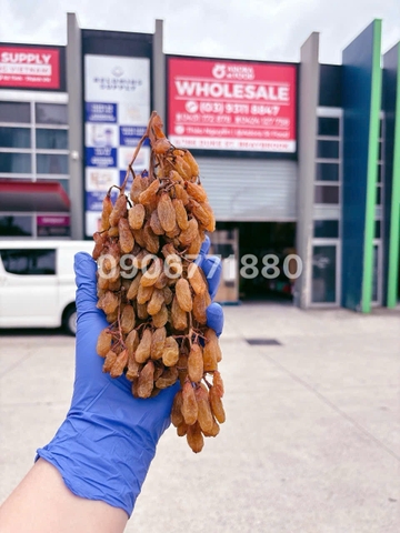 Nho khô nguyên cành Adora st Food Dried Grapes Cluster Thompson 500g đặc sản Úc
