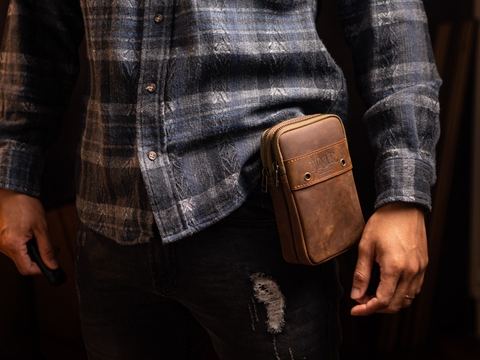 Bao da đeo hông, túi đeo hông bằng da thật đựng điện thoại mẫu đứng Manuk Leather