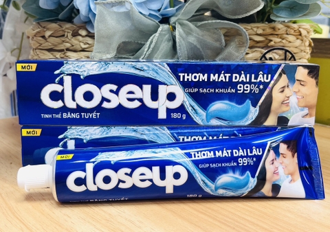 KEM ĐÁNH RĂNG CLOSEUP 180g BĂNG TUYẾT
