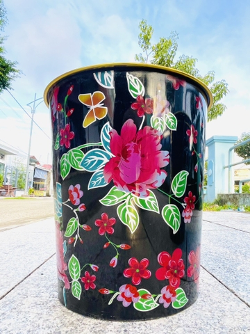 THÙNG RÁC HOA VĂN SIZE TO VIỀN VÀNG SANG TRỌNG (2)