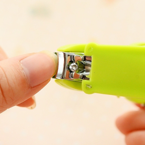 BẤM MÓNG TAY MINI HÌNH THÚ CHO BÉ (1)