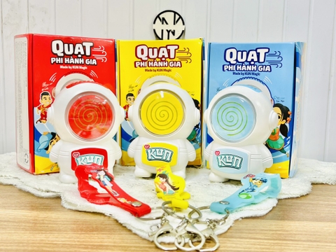 QUẠT CẦM TAY PHI HÀNH GIA CHO BÉ (2) '