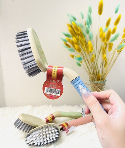 BÀN CHẢI VỆ SINH CÓ TAY CẦM (2)