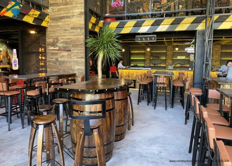 Thùng gỗ trang trí quán Cafe