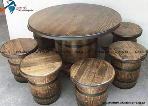 Thùng rượu gỗ trang trí quán rượu