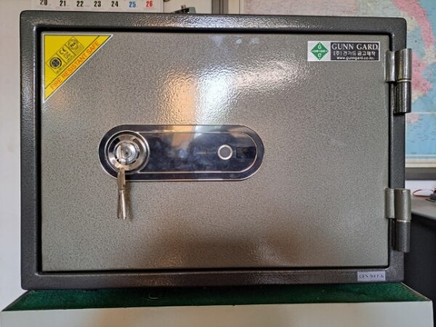 Gunngard Két sắt vân tay Hàn Quốc GFN-36FP-K