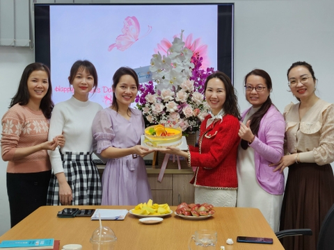 Hưởng ứng ngày 8/3 cùng phái đẹp 