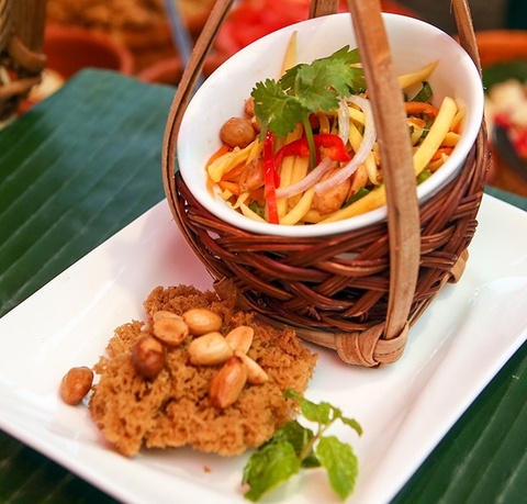 Buffet Tối Thứ 7, Chủ Nhật Tôm Hùm & Hải Sản Cao Cấp