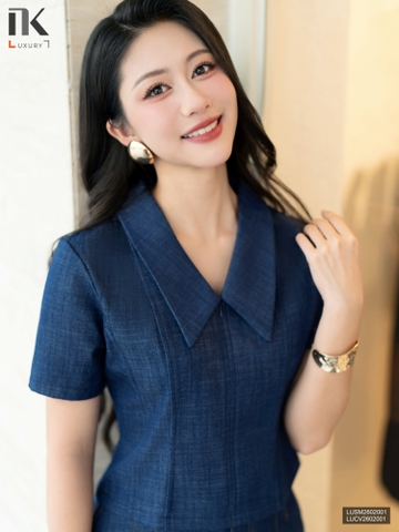 Sơ mi cổ v khóa thanh lịch nhẹ nhàng, phong cách LUSM2602001