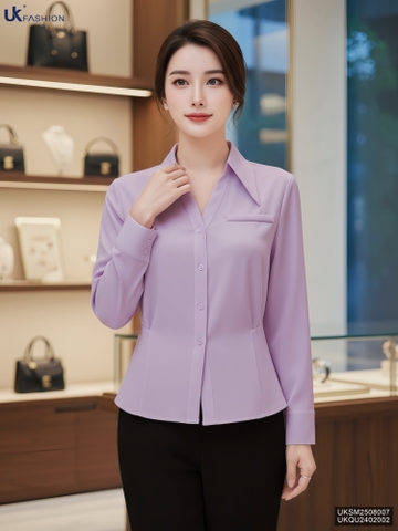 Sơ mi V cổ tay dài cắt eo tôn dáng, mềm mịn UKSM2508007