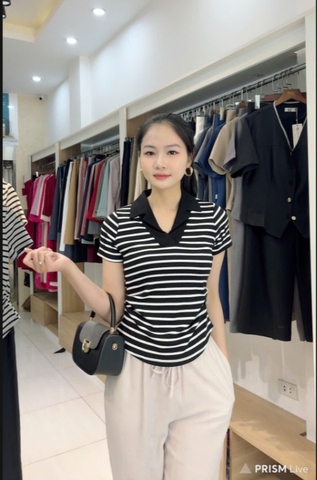 Áo thun kẻ phối cổ ve nhún eo trẻ trung, mới lạ NKAT2502001