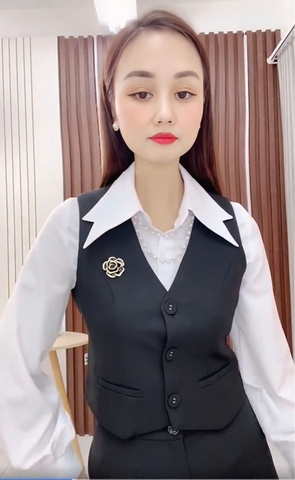 GHILE cúc bọc nhẹ nhàng, tinh tế, ghép set vest đẹp NKSM2409004