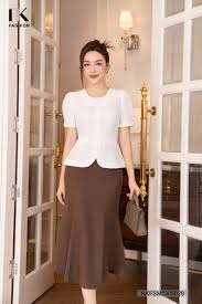 Áo Kí Giả Dáng Peplum Trơn Nơ Cổ NKFSM2305029