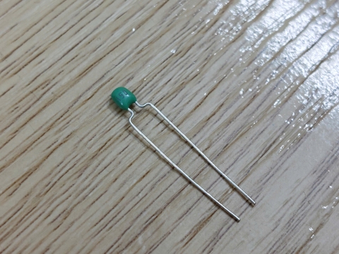 Tụ 15P 63v Nhật xịn chính hãng 100% (xanh) thường dùng trong bo mg sanyo .