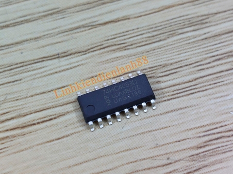 IC 74HC4053D dán 16 chân mới 100%.