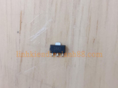 Transistor D882 kiểu dán Sot-89 NPN (ngịch) mới chính Hãng 100%.