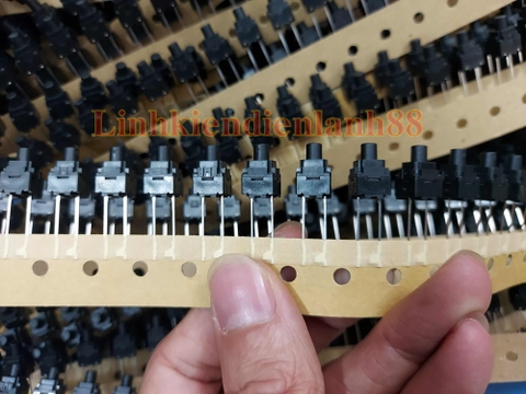 Nút vuông 2 chân máy giặt 8x8x13 chân đồng chống ẩm mới chính Hãng 100%.