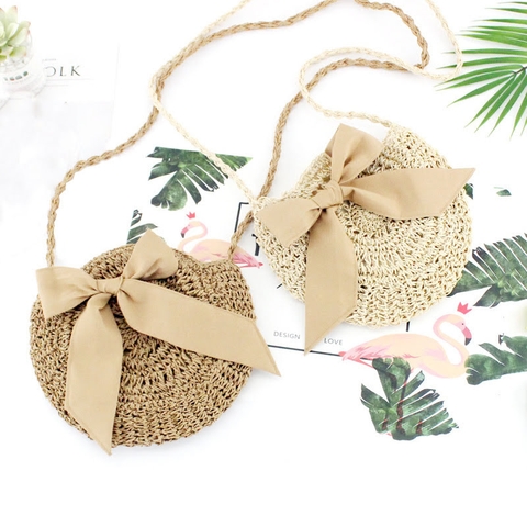 Điểm danh 6 mẫu túi đan cói cực xinh cho cô nàng bánh bèo