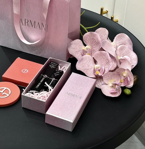 Túi kèm hộp GIORGIO armani (tặng kèm son)