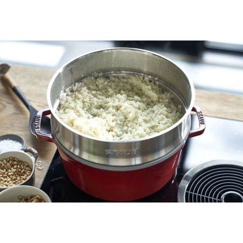 Staub - Nồi gang tròn kèm xửng hấp