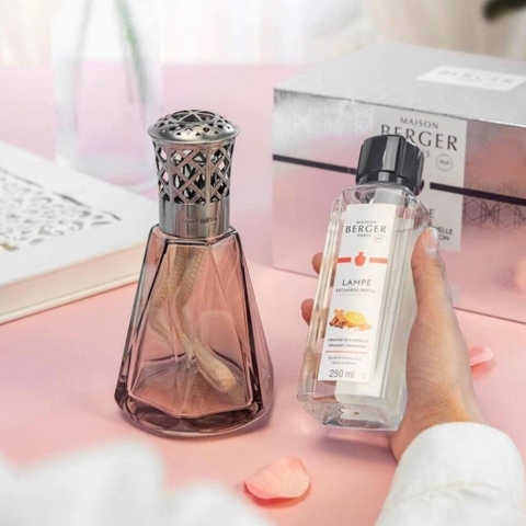 MAISON BERGER - Đèn xông tinh dầu Pyramide Rose Antique - 250ml