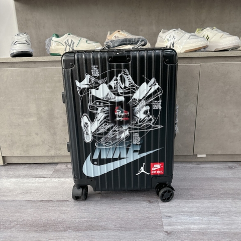 Vali Nike Jordan Màu Đen Chính Hãng size 22 [ 41x25x58.5 ]