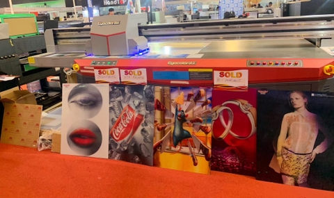 Máy In UV Giá Bao Nhiêu