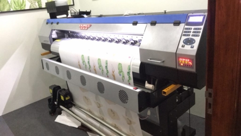 Máy In Decal Quảng Cáo