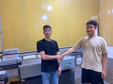 Bàn giao máy Taimes UV 1212 cho khách hàng tại Thanh Hóa