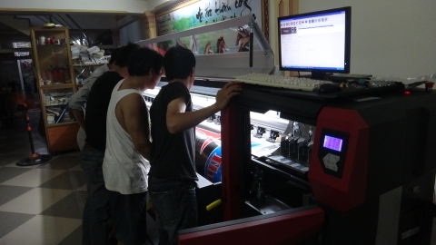 Anh Hùng - Máy in bạt quảng cáo