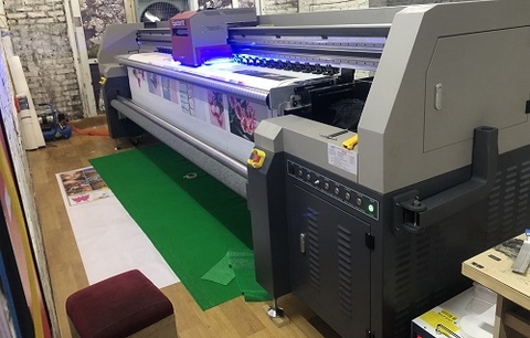 Những điểm khác biệt giữa in UV với in lụa