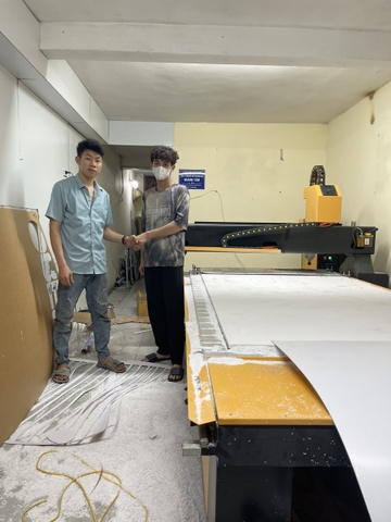 Quảng cáo Hoàng Tâm- Máy cắt CNC 1325