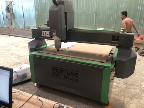 Anh Dũng - Máy cắt CNC