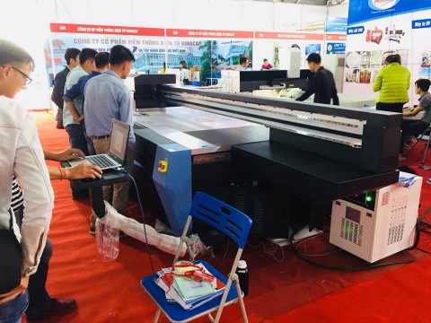 Hà Nội Quảng cáo Tân Hà Thành - Máy uv 2513