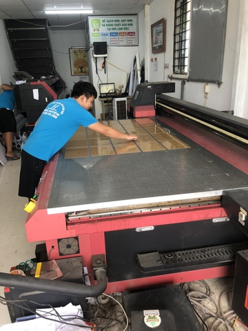 Quảng cáo và nội thất Hiểu Huyền - Máy in uv phẳng Eyecolor 2513